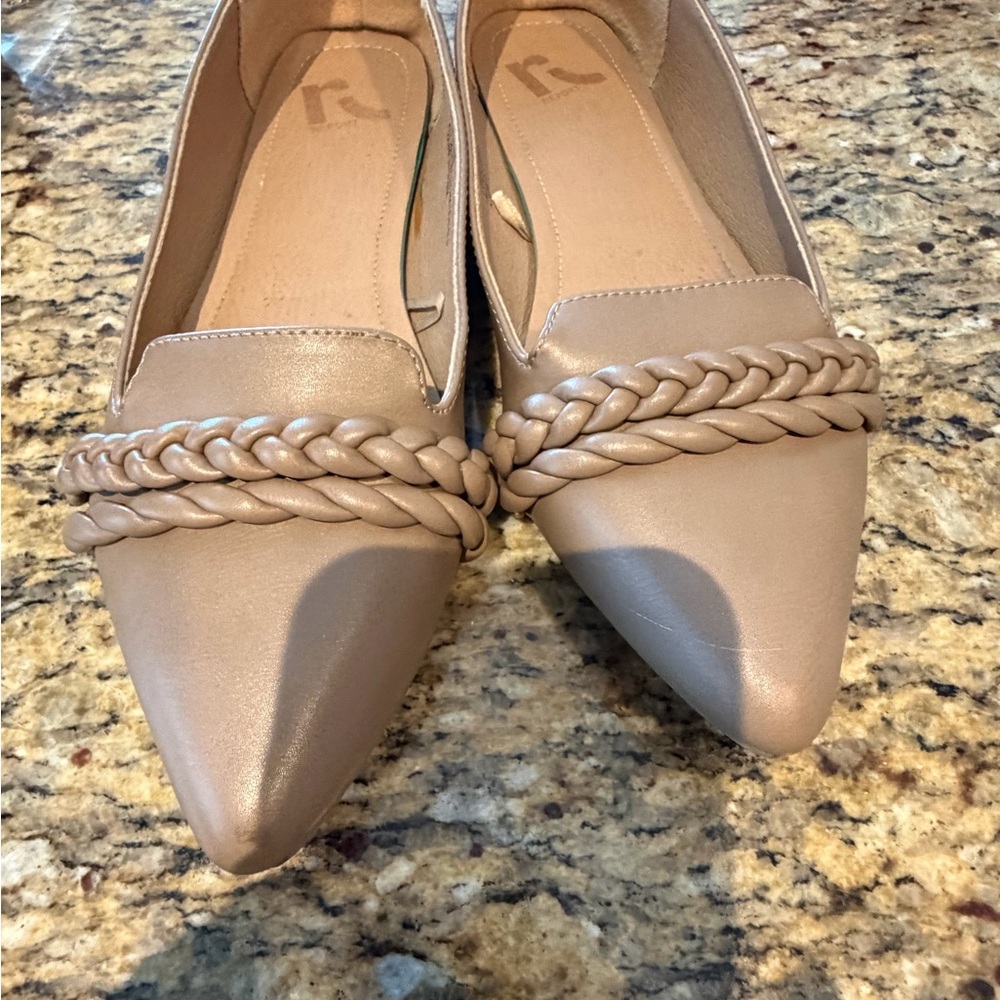 Report Women's Braided Beige Loafers
